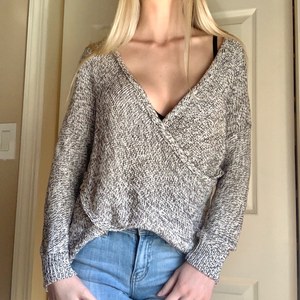SALE 🔥 {Urban Outfitters} Cozy Grey Sweater S